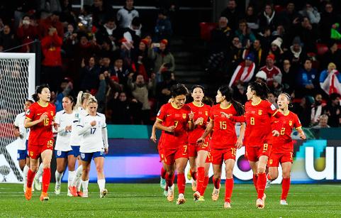 中国女足vs英格兰决战