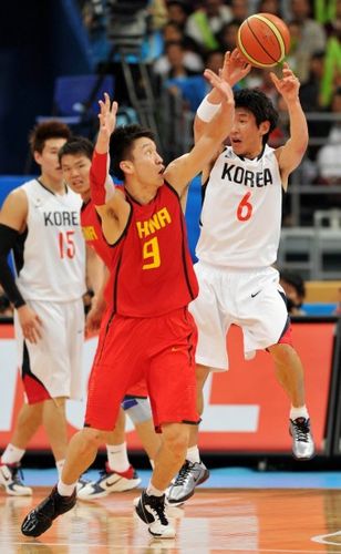 2002韩国vs中国篮球