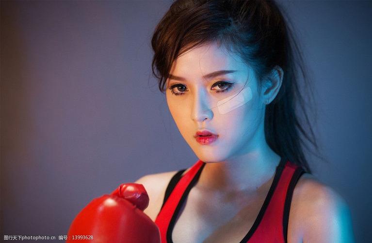 中国拳击手vs老美女的相关图片