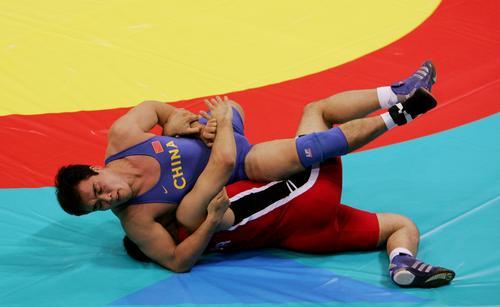 日本vs韩国男子摔跤的相关图片